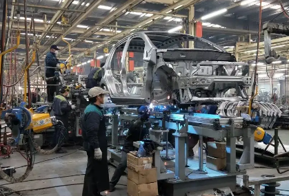 智能提升機(jī)讓汽車(chē)總裝焊裝車(chē)裝配的一致性得到提升