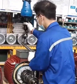 水泵行業(yè)使用工位助力提升機(jī)后工作效率大增